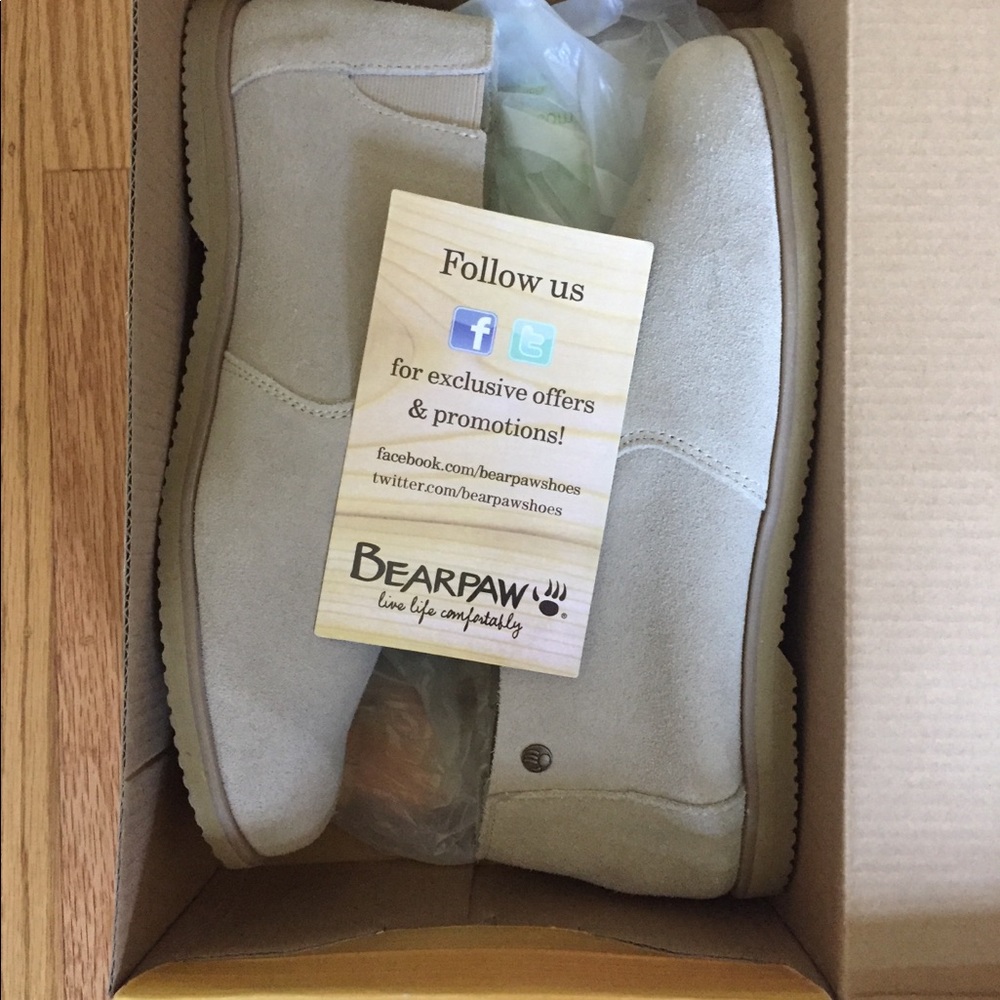 BearPaw suede slip ons - Picture 6 of 6
